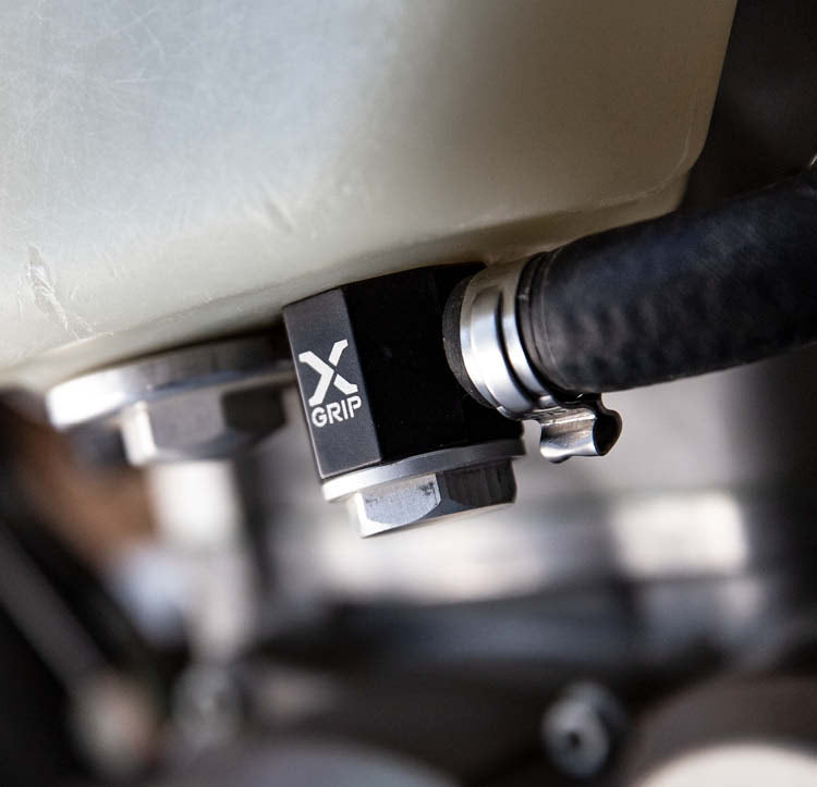 X-GRIP FUEL TANK CONNECTION
