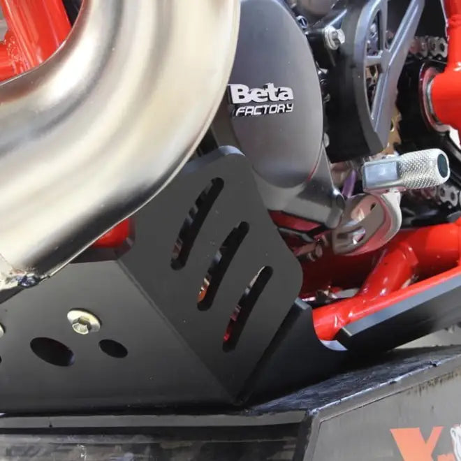 AXP Beta (2018-19) 250/300RR Xtrem Skid Plate – Black – AX1461
