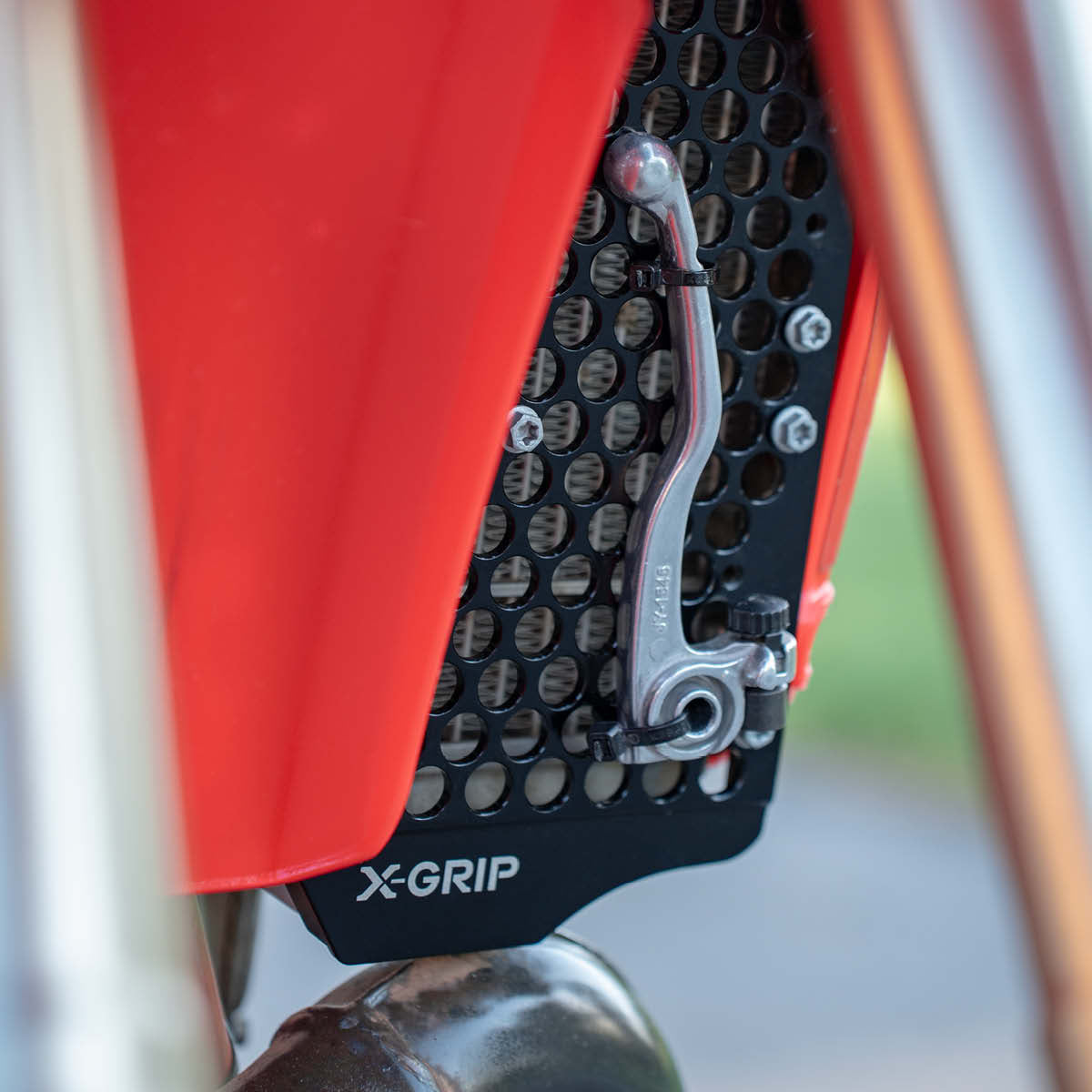 X-GRIP RADIATOR GUARD SET BETA