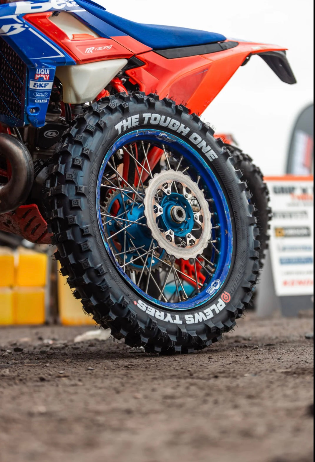PLEWS TYRES EN1 EXTREME THE TOUGH ONE REAR – 140 / 80 – 18
