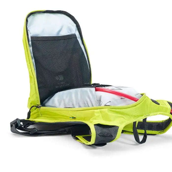 USWE Outlander 9 with 3L Hydration Bladder – Crazy yellow