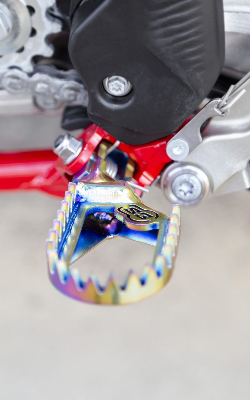 S3 parts ‘TITANIUM PUNK’ Enduro Footrests ‘BACK and LOW’ ALL MODELS