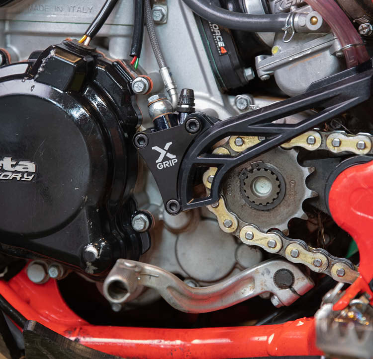 X-GRIP CLUTCH SLAVE GUARD BETA (pre-order)